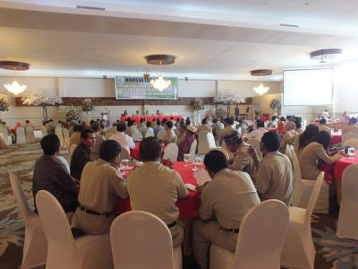 Suasana Kegiatan Konsultasi yang dihadiri semua pihak termasuk masyarakat