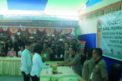 KPU terima berkas pendaftaran bapaslon Bupati dan Wakil Bupayi Yasti-Yanny