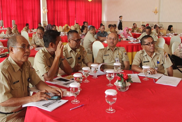 Tampak para pimpinan SKPD yang hadir pada kegiatan konsultasi publik